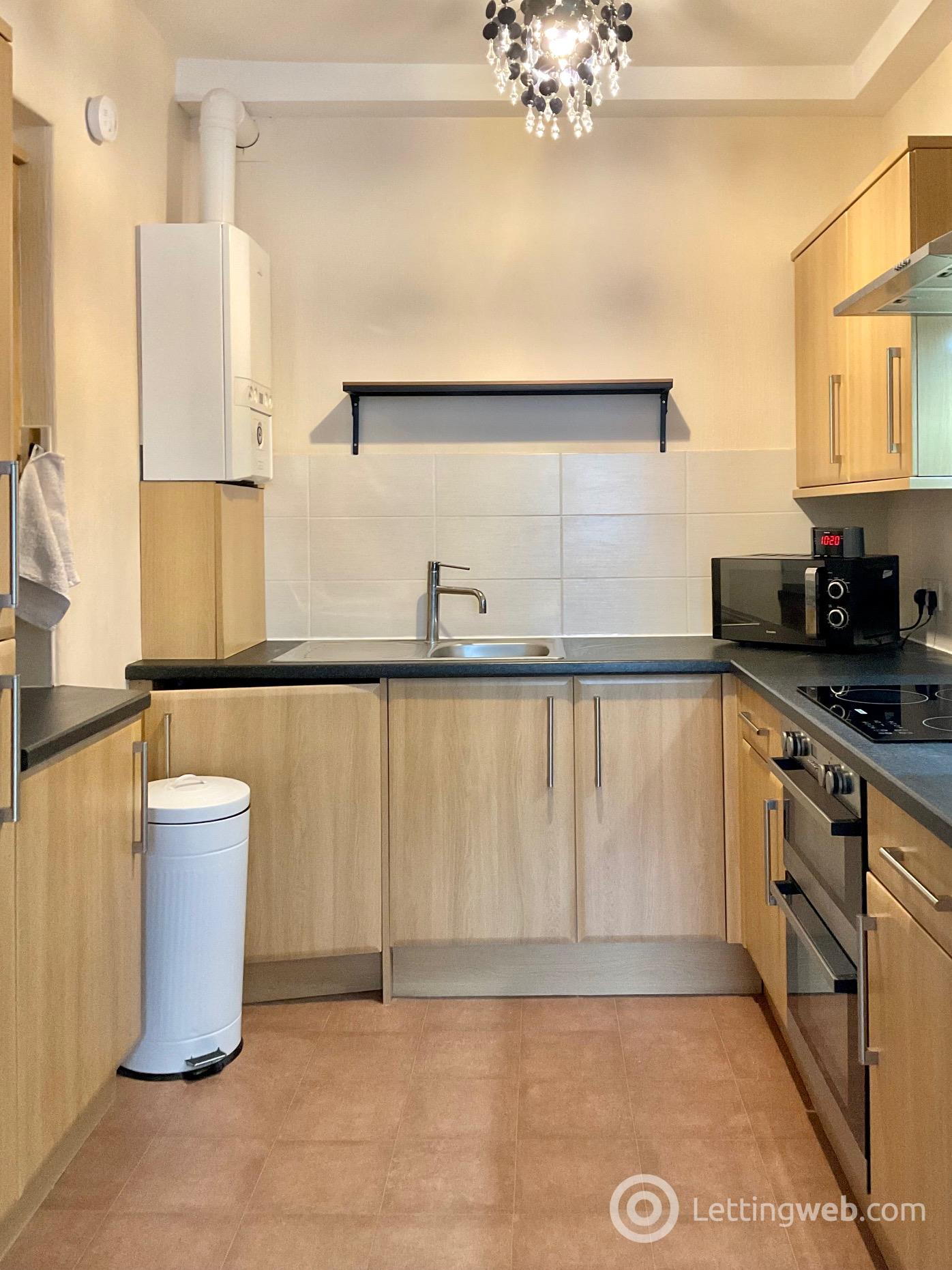 Property to rent in Chapel Street