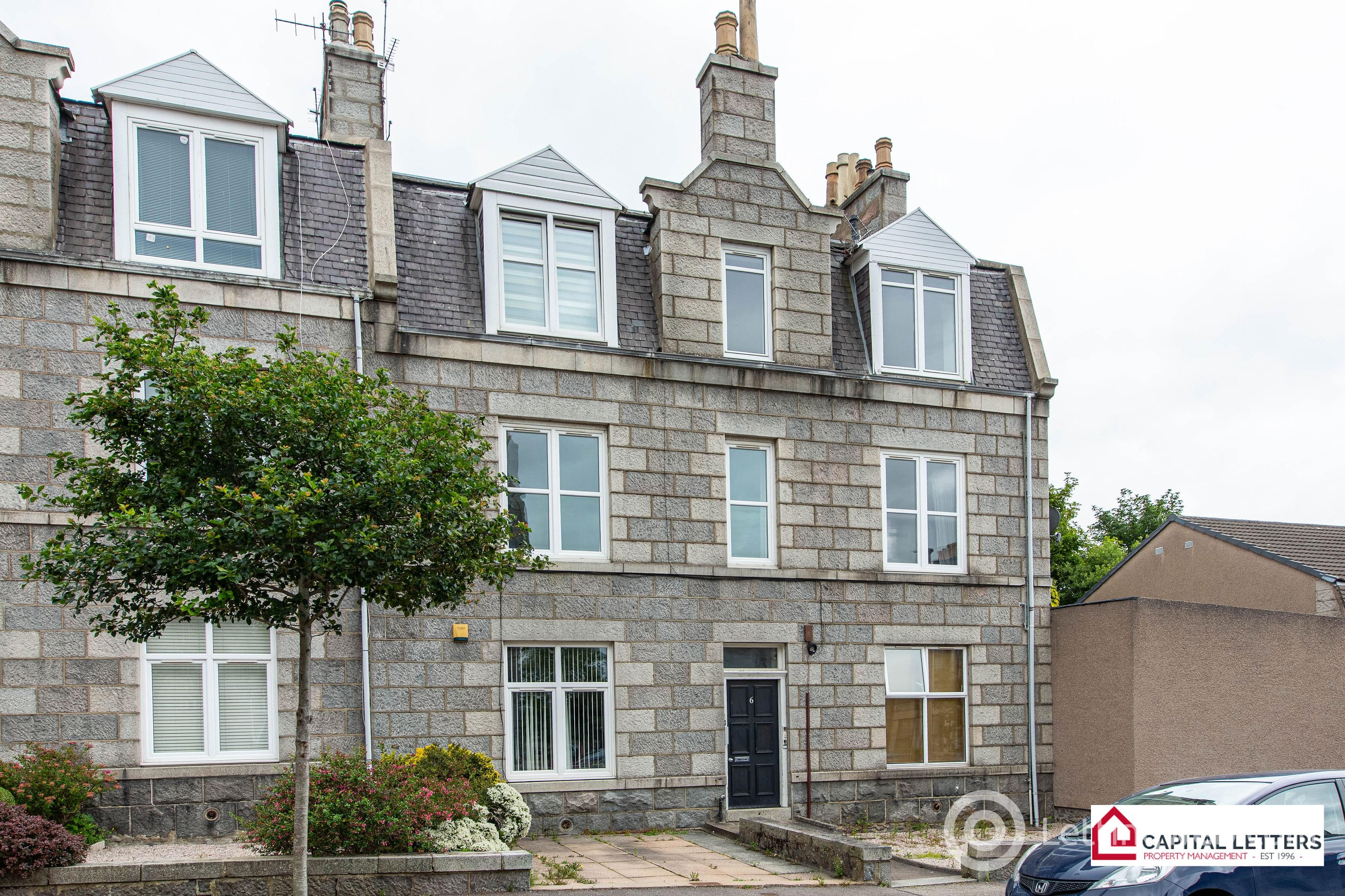 Property to rent in Pitstruan Place