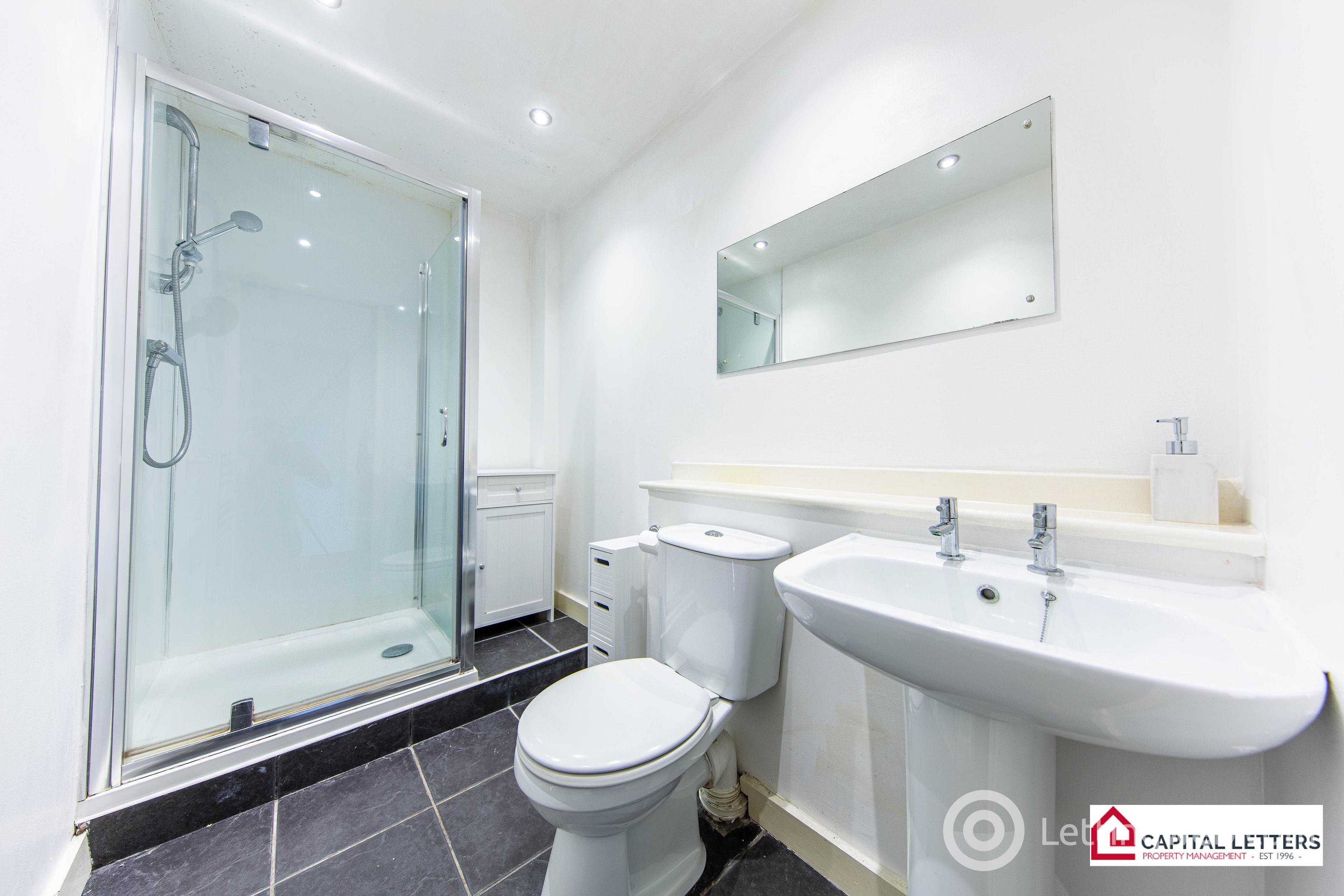 Property to rent in Pitstruan Place