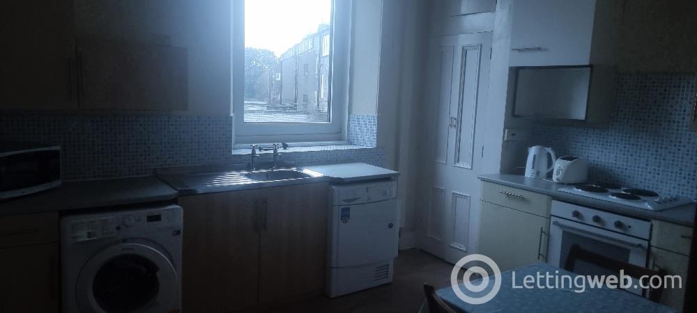 Property to rent in 193 Rosemont Place