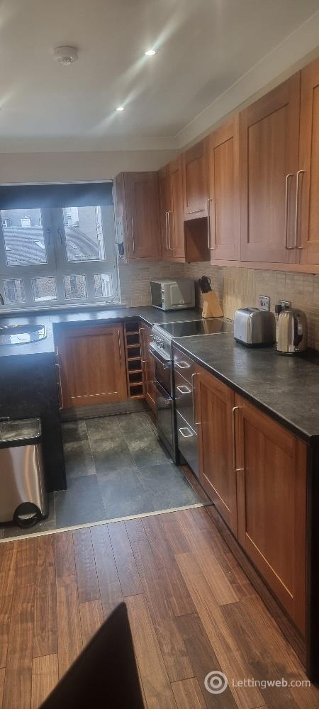 Property to rent in 2G Ashvale Place