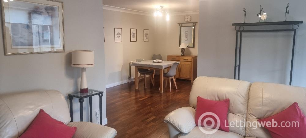 Property to rent in 15 Albert Den