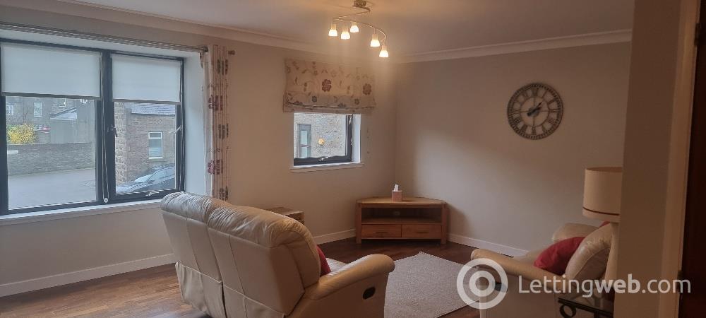 Property to rent in 15 Albert Den