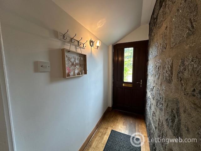 Property to rent in 10 Ashley Park South