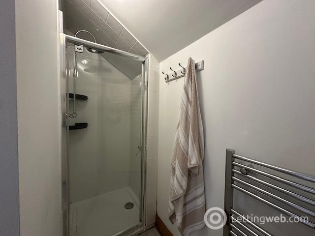 Property to rent in 10 Ashley Park South