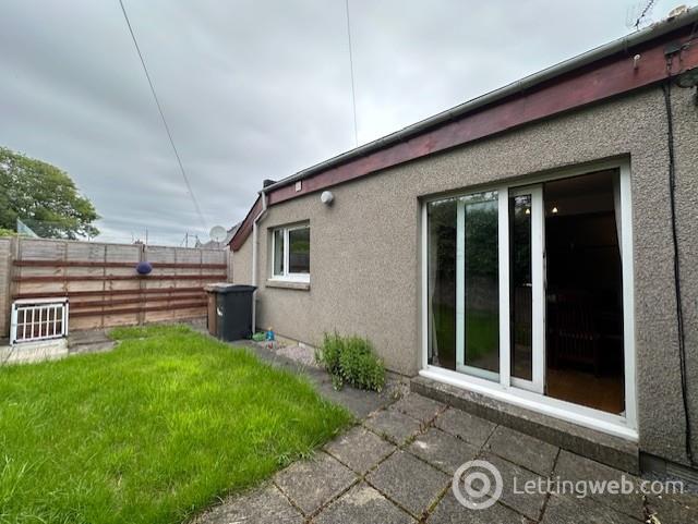 Property to rent in 10 Ashley Park South