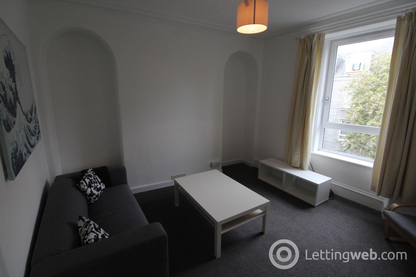 Property to rent in 14 Northfield Place 2FL