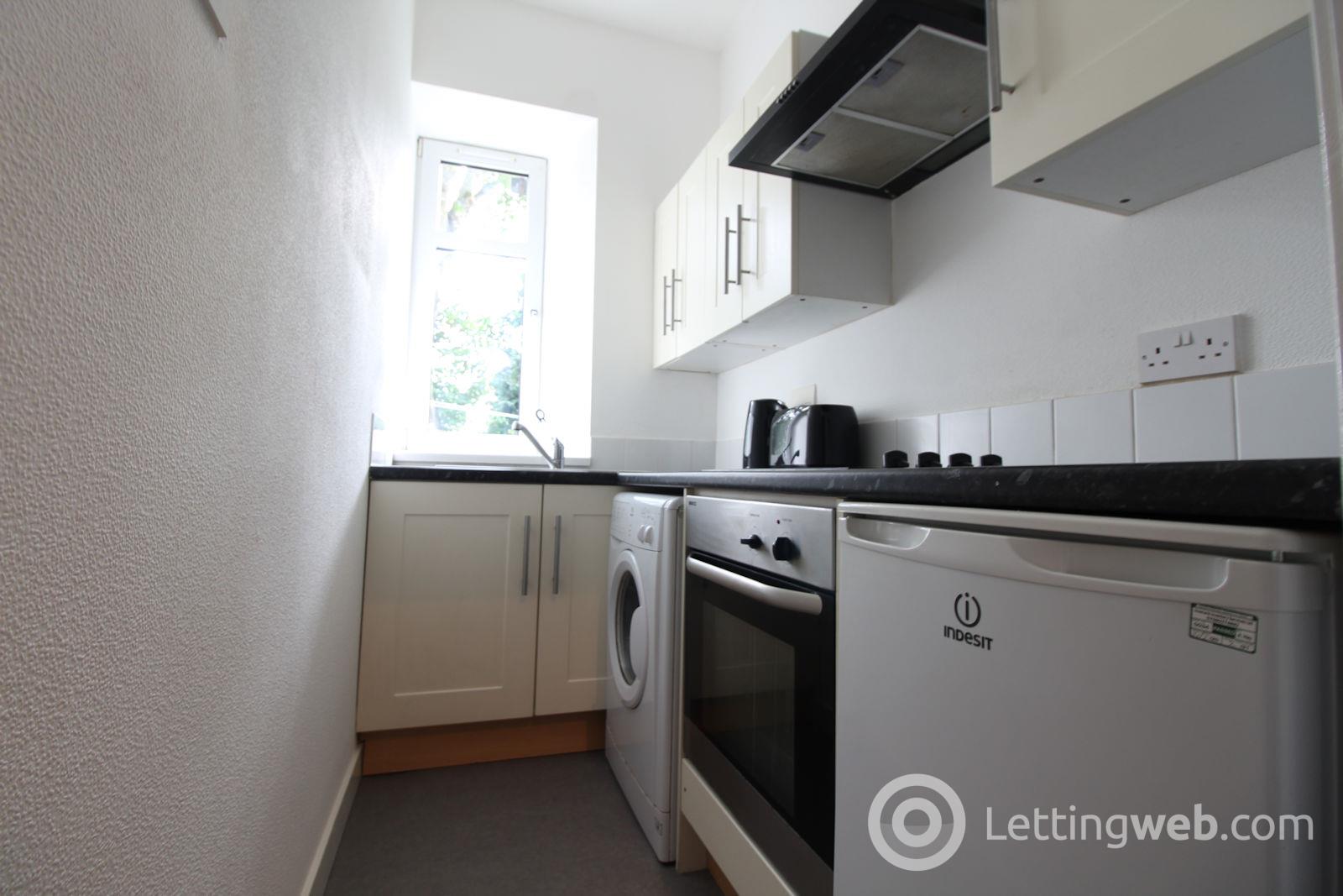 Property to rent in 43 Esslemont Avenue GFL