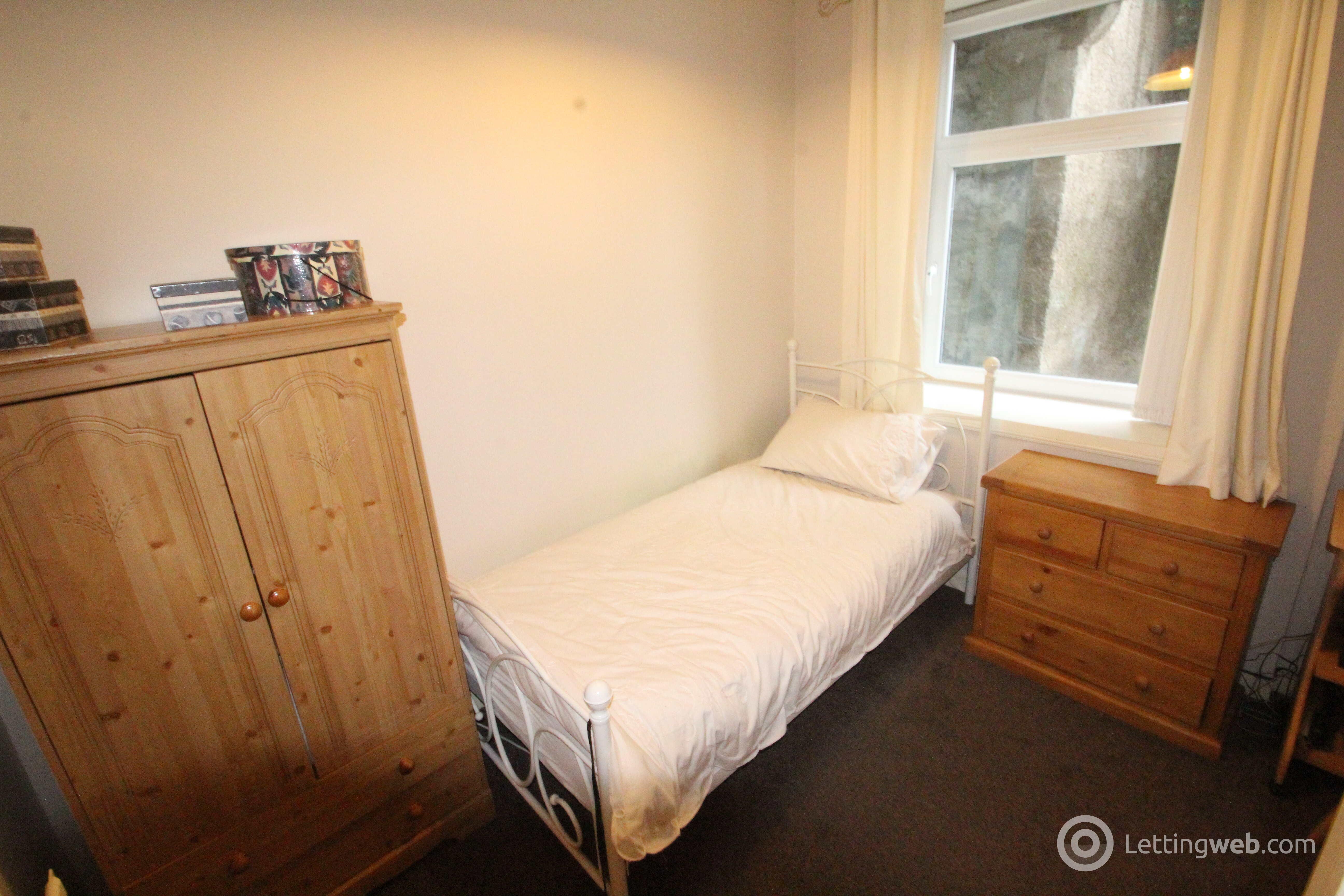 Property to rent in 241 Great Northern Road