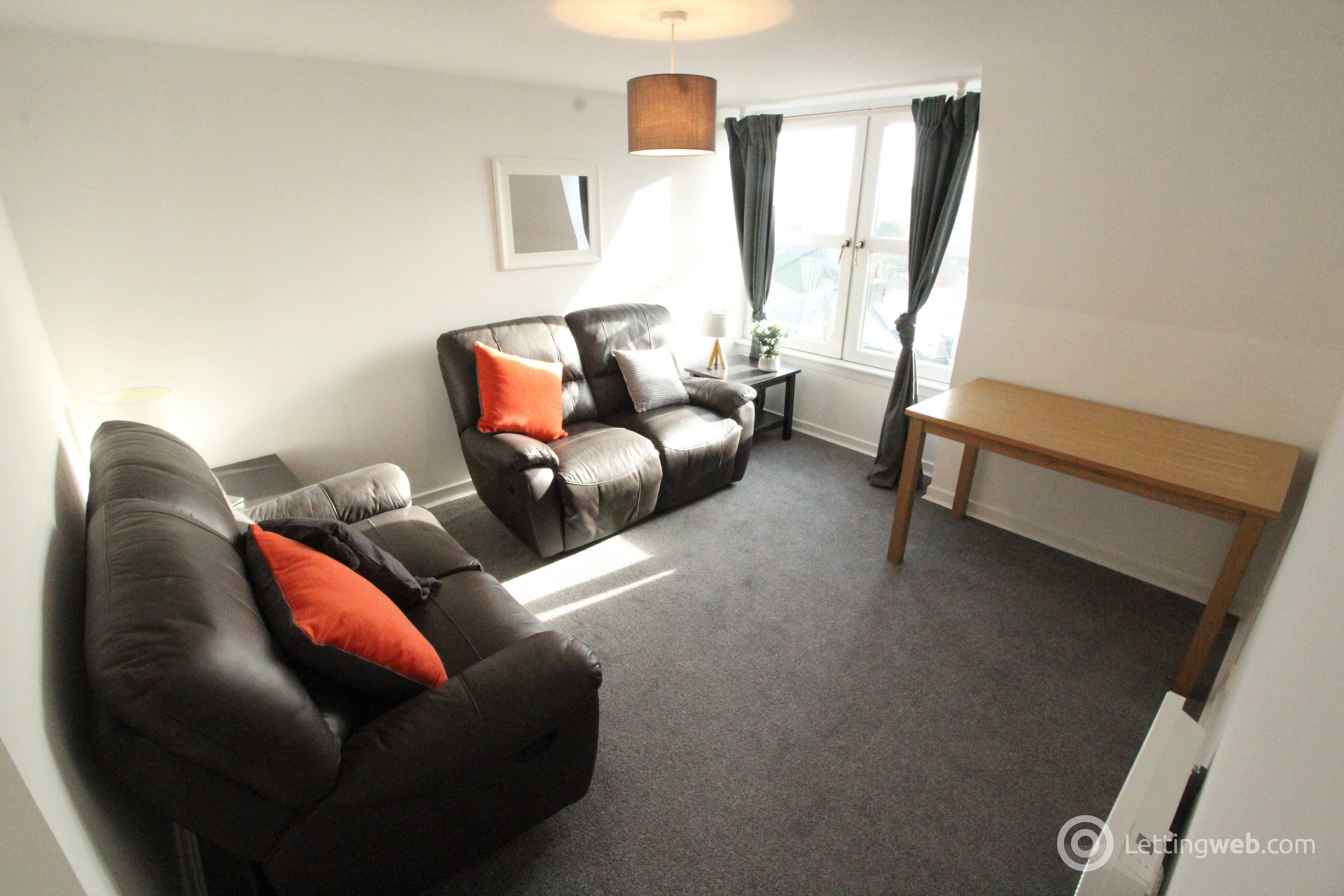Property to rent in 209/7 Rosemount Place