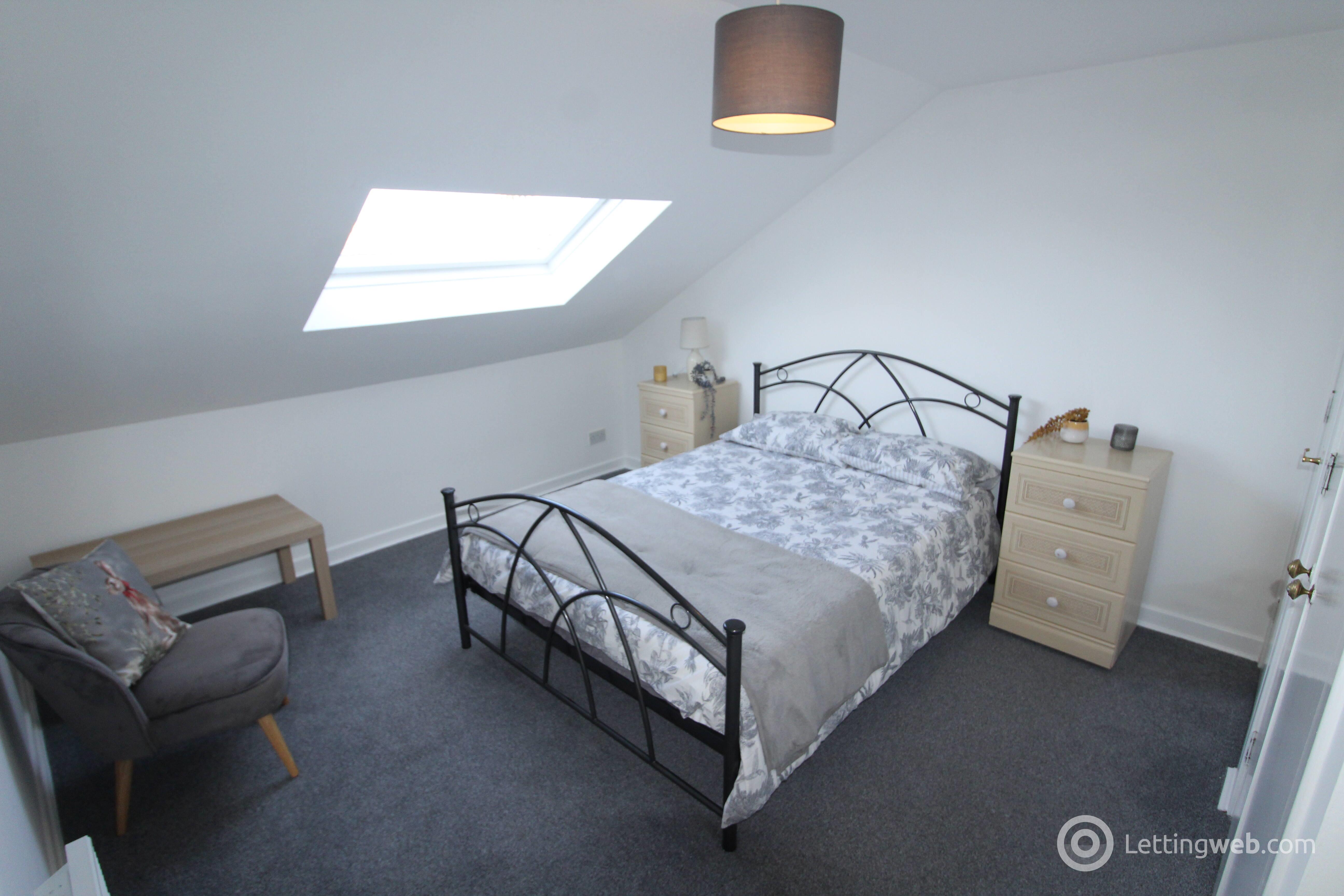 Property to rent in 209/7 Rosemount Place