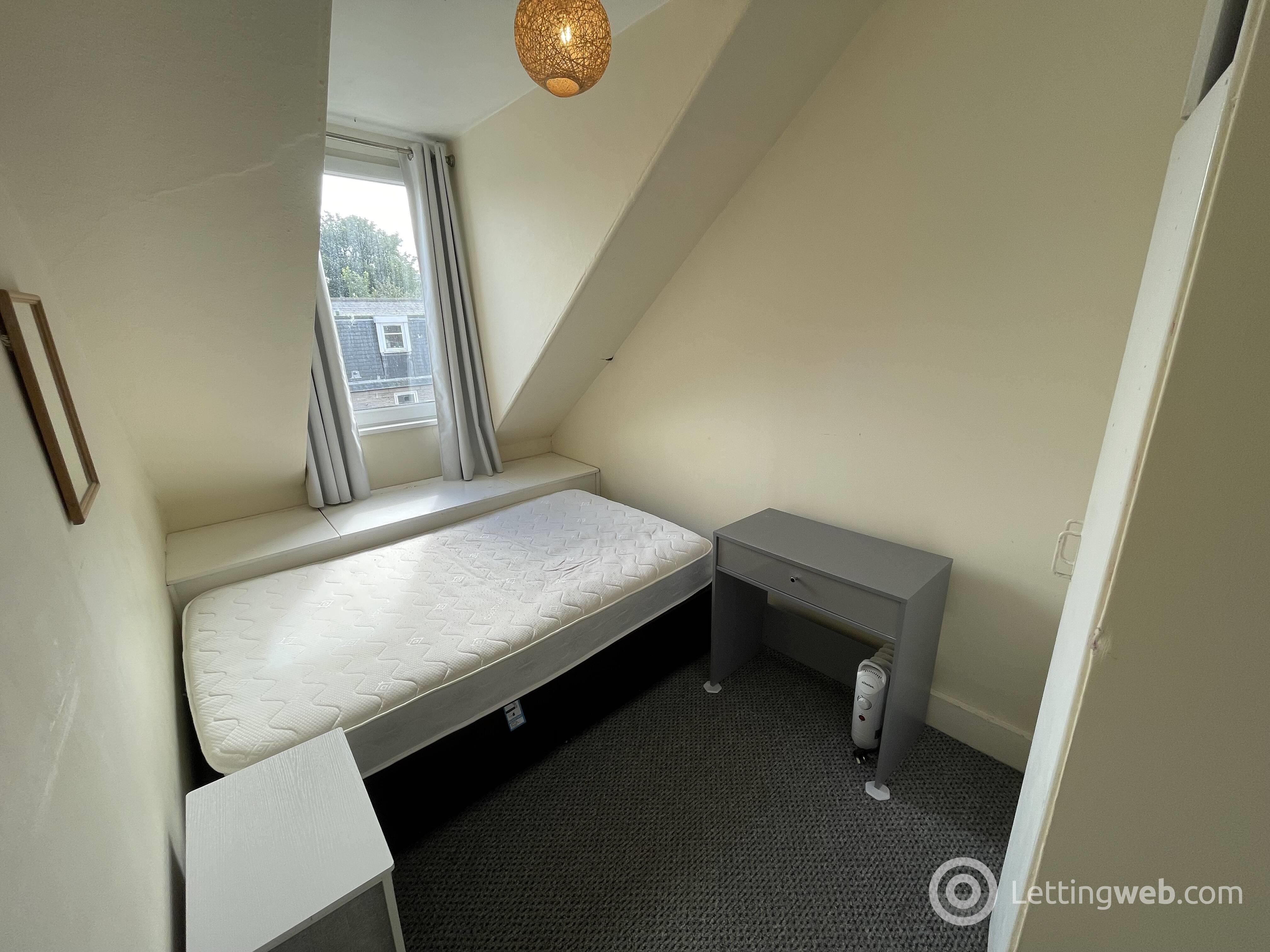 Property to rent in 33D Jasmine Terrace