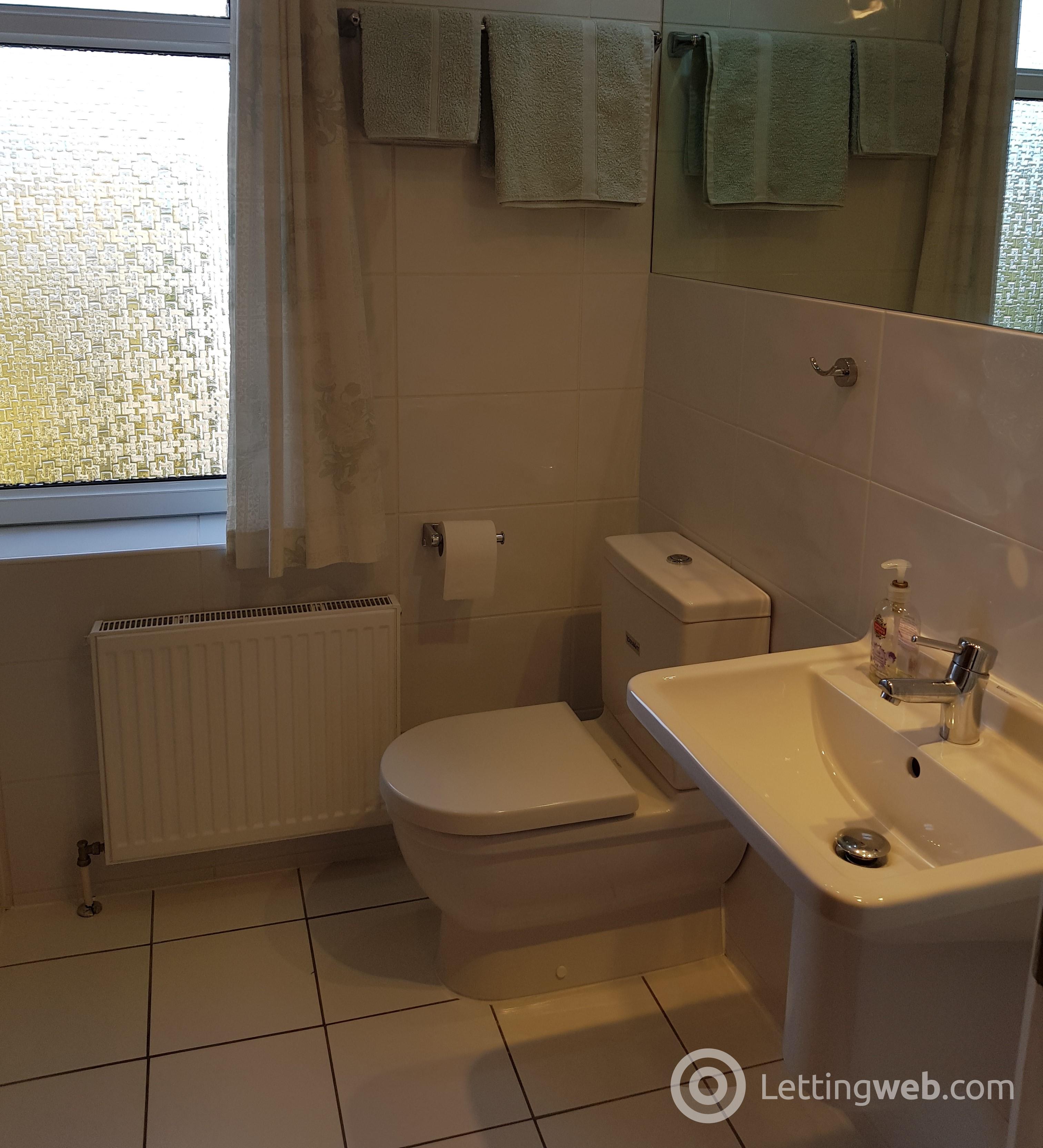 Property to rent in Claremont Gardens