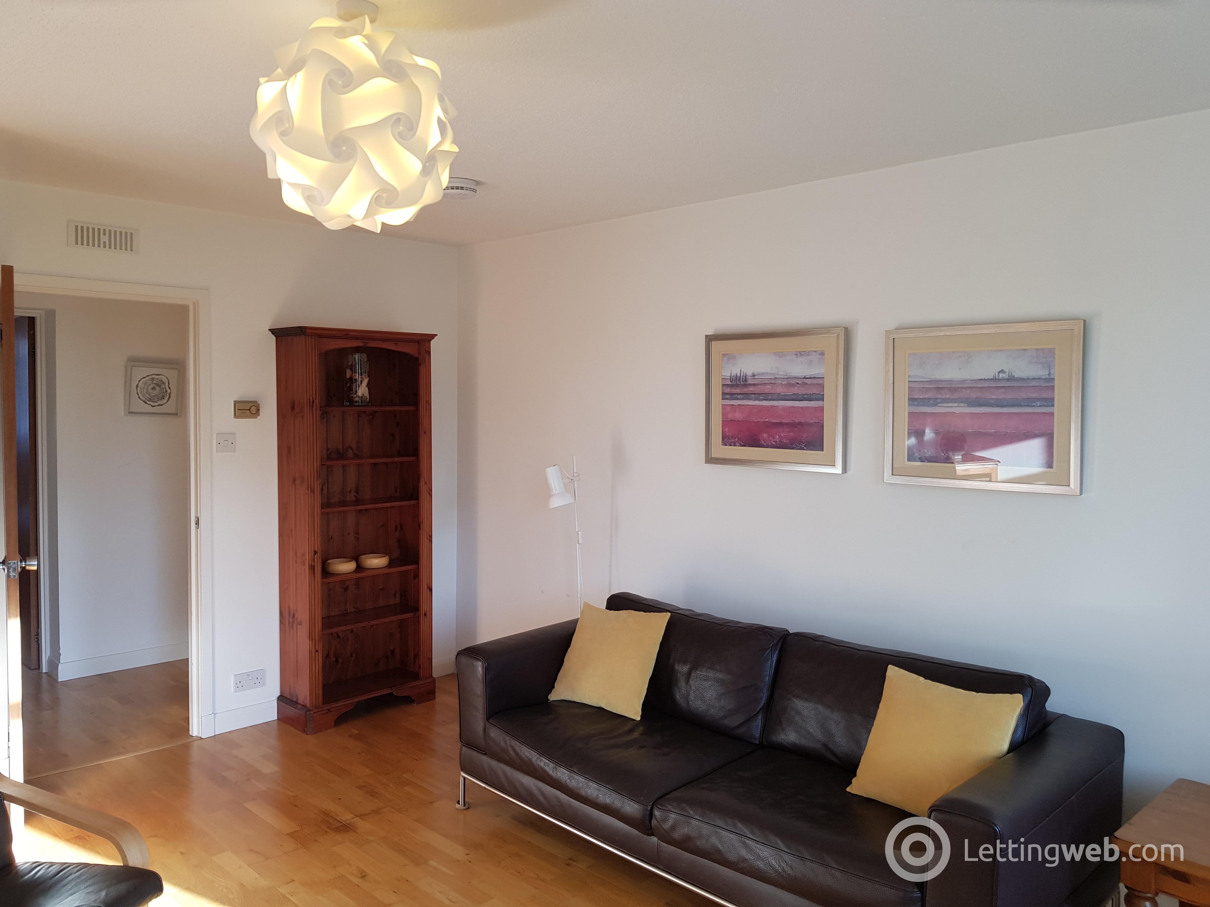 Property to rent in Claremont Gardens