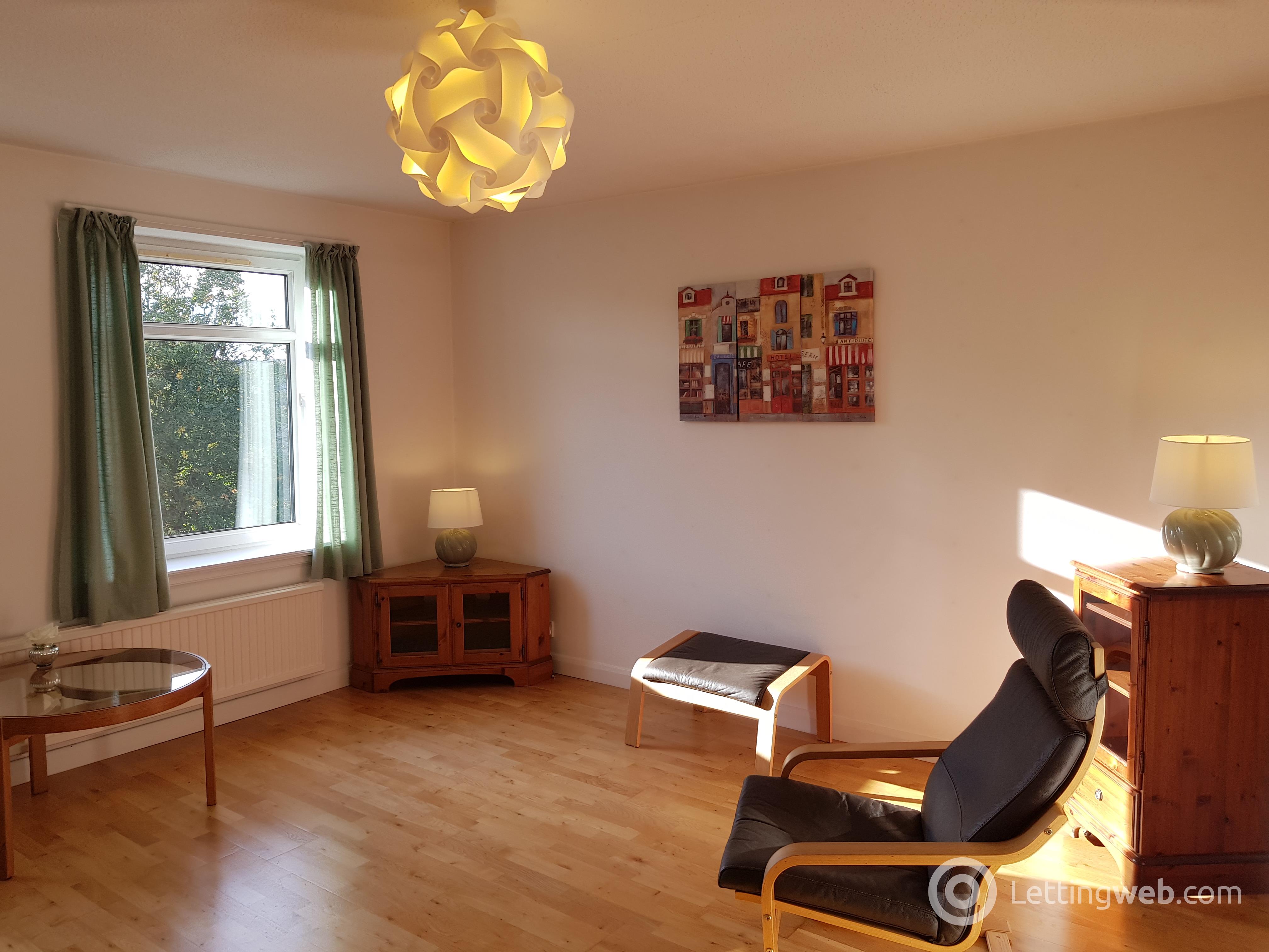 Property to rent in Claremont Gardens