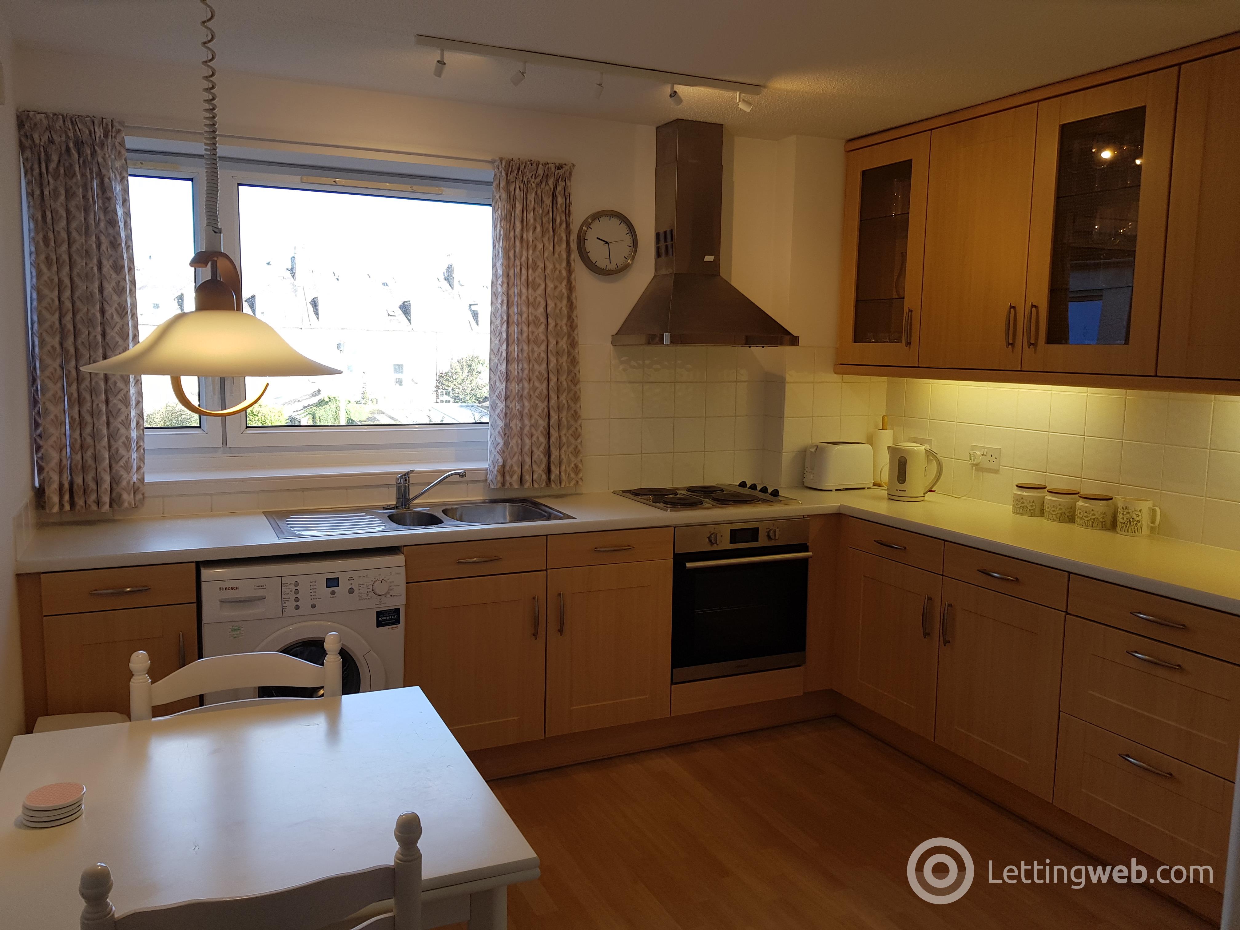 Property to rent in Claremont Gardens