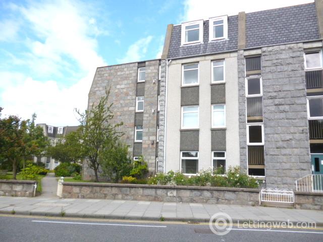 Property to rent in Claremont Gardens