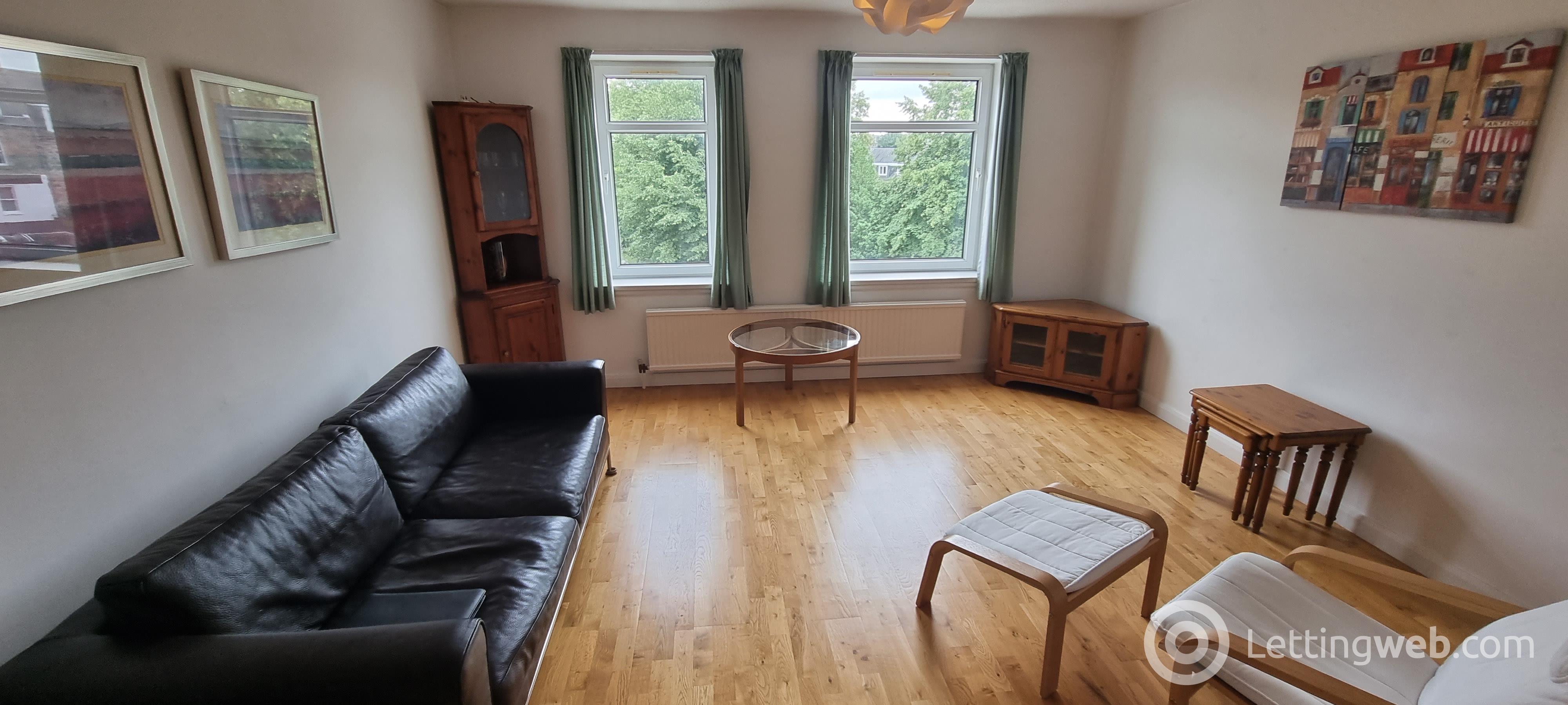 Property to rent in Claremont Gardens