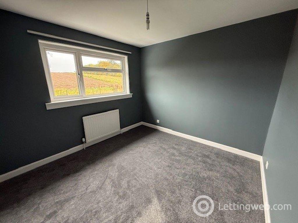 Property to rent in Windsor Gardens, Fife