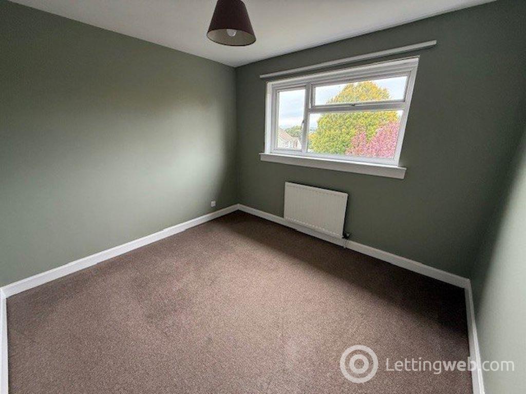 Property to rent in Windsor Gardens, Fife