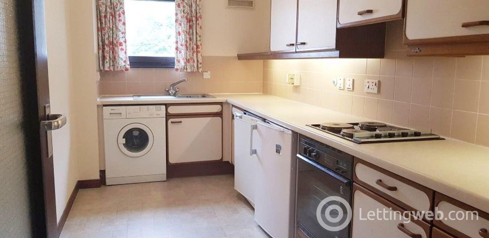 Property to rent in Argyle Court, Fife