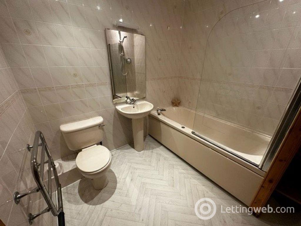 Property to rent in Links Road, Fife