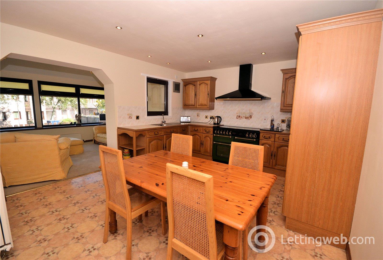 Property to rent in Rae Circle, Inverurie, AB51
