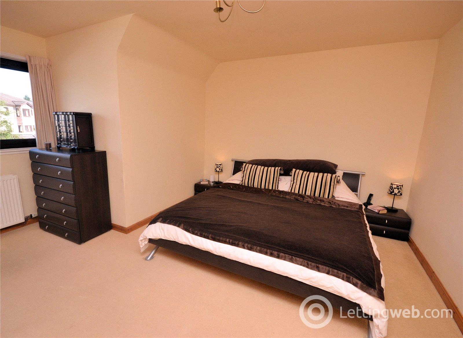 Property to rent in Rae Circle, Inverurie, AB51