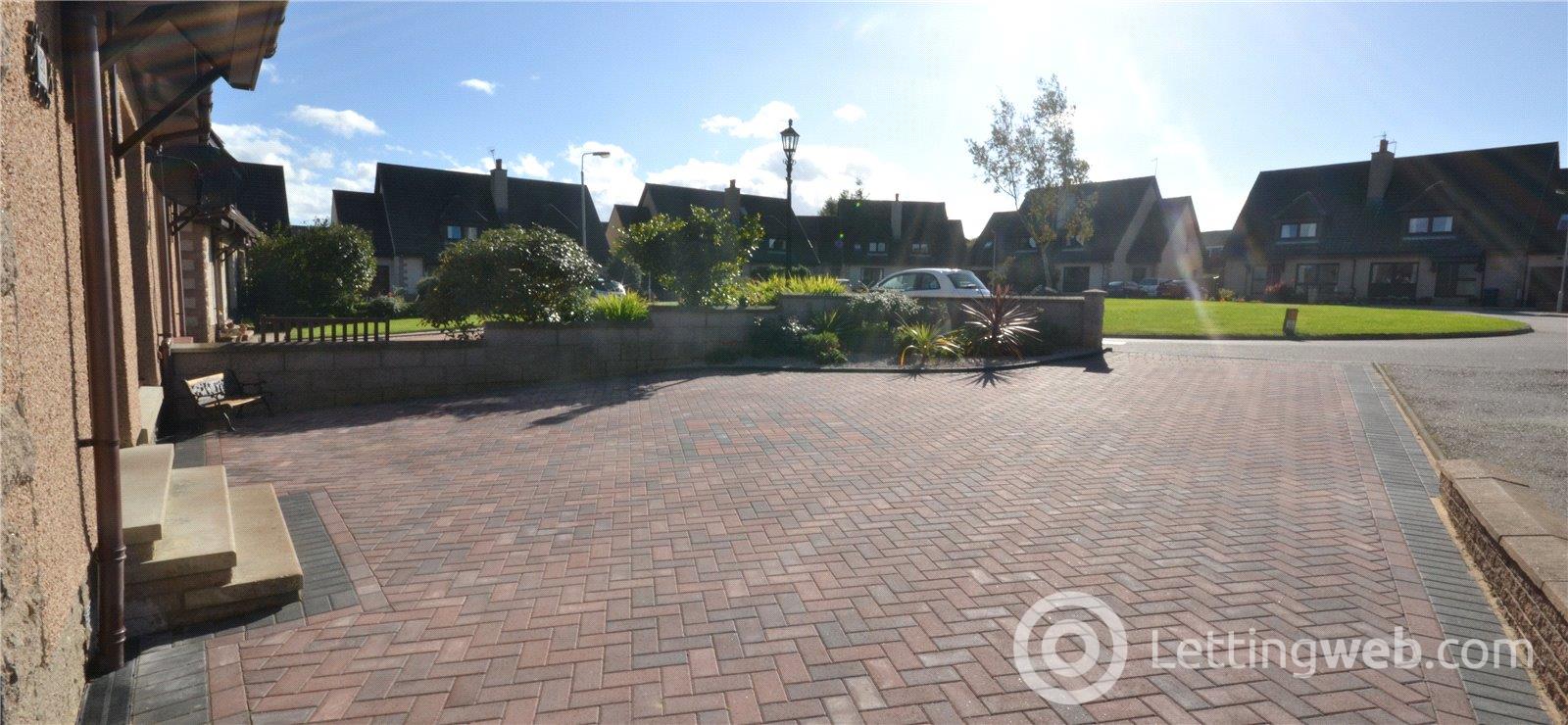 Property to rent in Rae Circle, Inverurie, AB51