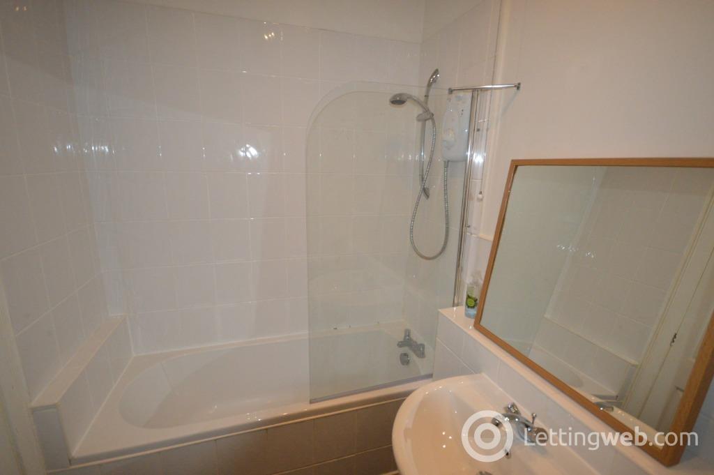 Property to rent in Commercial Street, City Centre, Dundee, DD1 2AJ