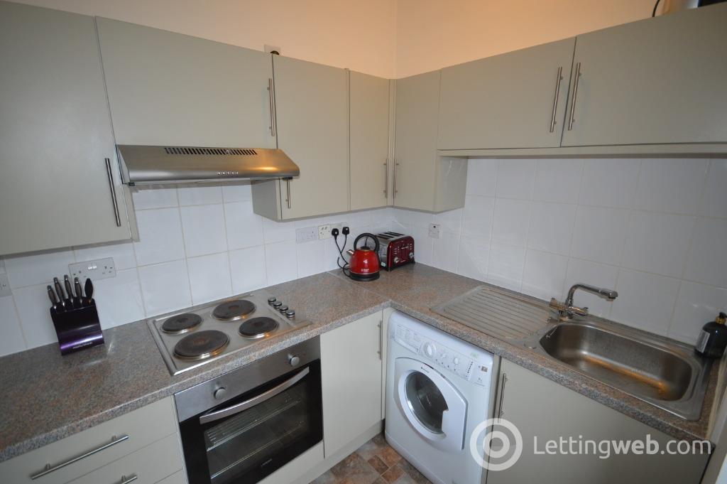 Property to rent in Commercial Street, City Centre, Dundee, DD1 2AJ