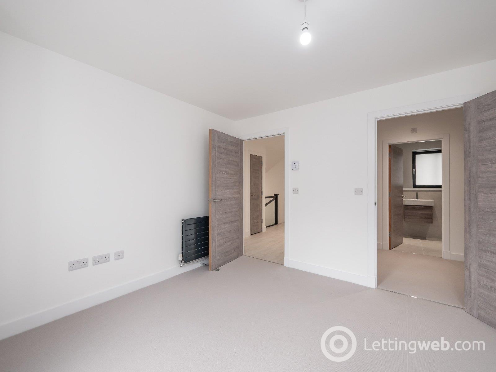 Property to rent in Shoemakers Close, Edinburgh, EH8