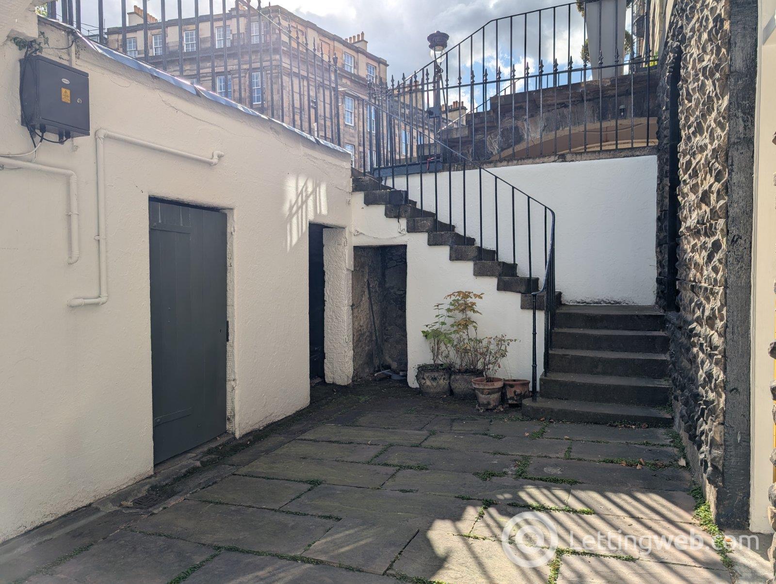 Property to rent in Heriot Row, Edinburgh, Midlothian, EH3