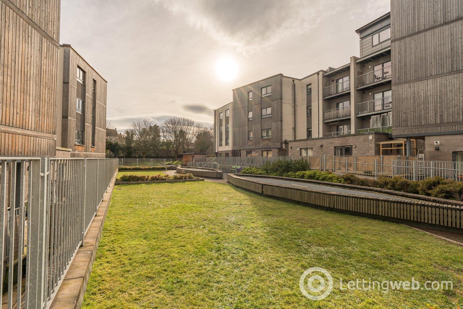 Property to rent in Colonsay Close, Edinburgh, EH5