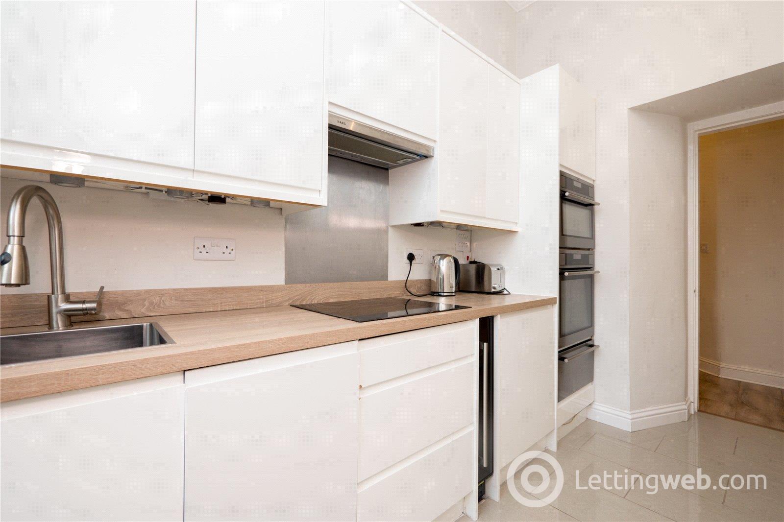 Property to rent in Broughton Place, Edinburgh, EH1