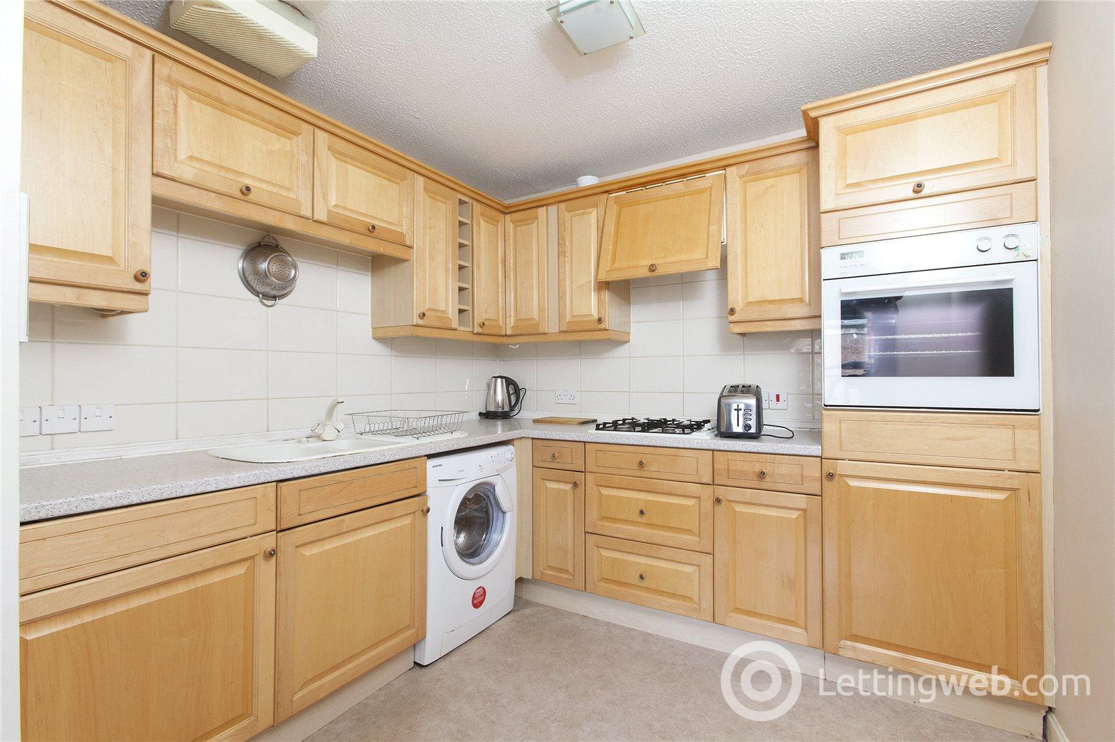 Property to rent in Silvermills, Edinburgh, EH3