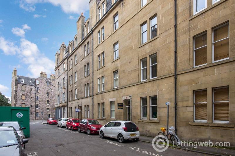 Property to rent in (2f2) Buccleuch Terrace, Edinburgh, EH8