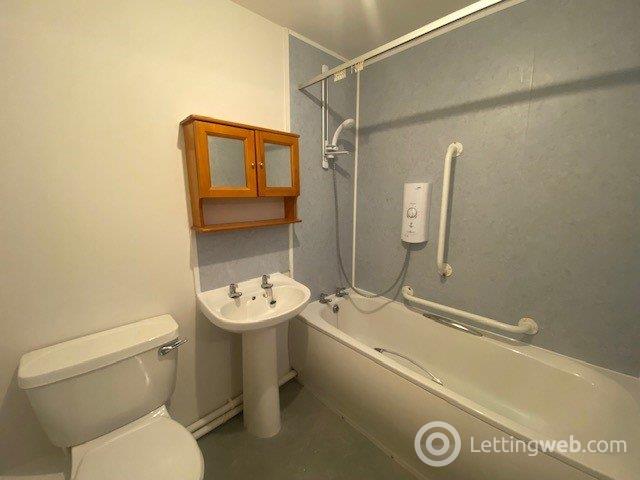 Property to rent in Saughtonhall Drive, Edinburgh, EH12