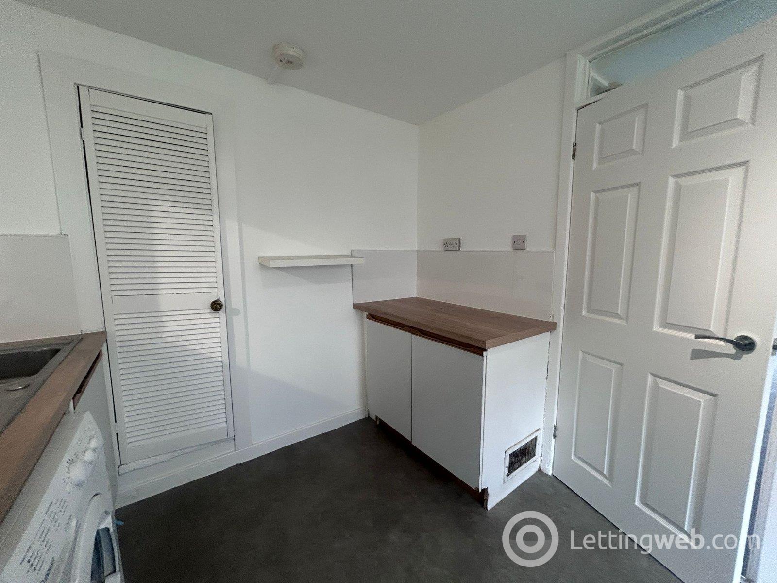 Property to rent in Calder Gardens, Edinburgh, EH11