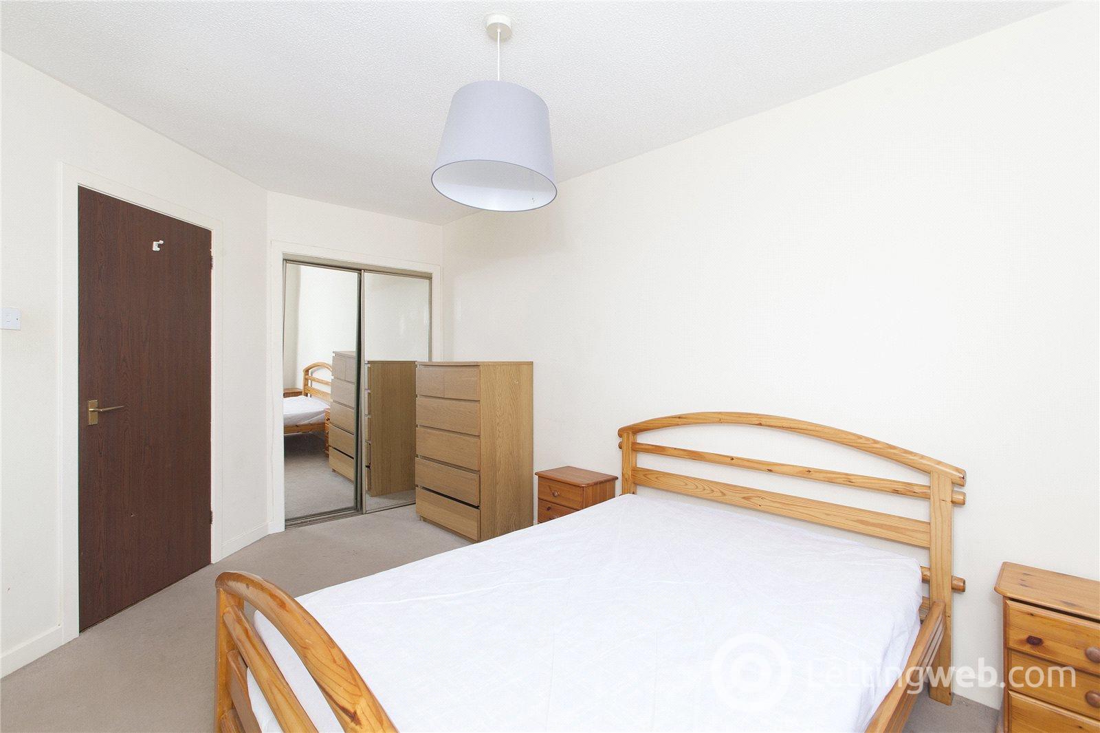 Property to rent in Hawthornden Place, Leith, Edinburgh, EH7