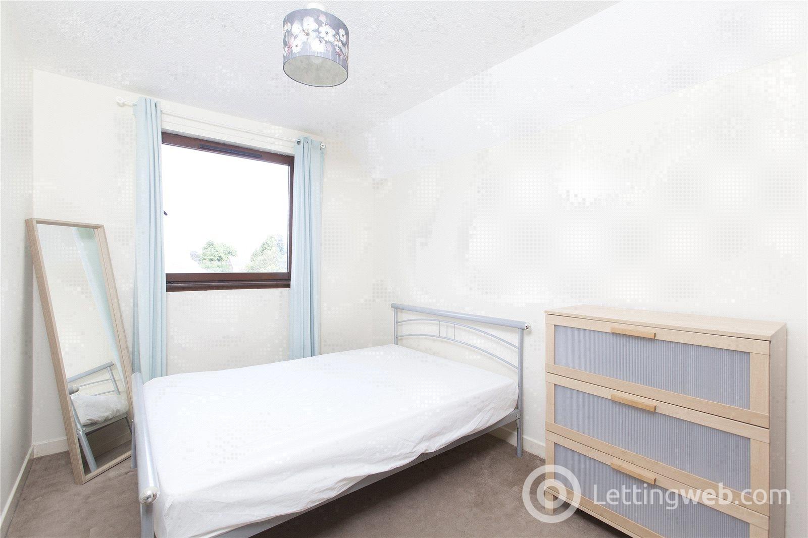 Property to rent in Hawthornden Place, Leith, Edinburgh, EH7