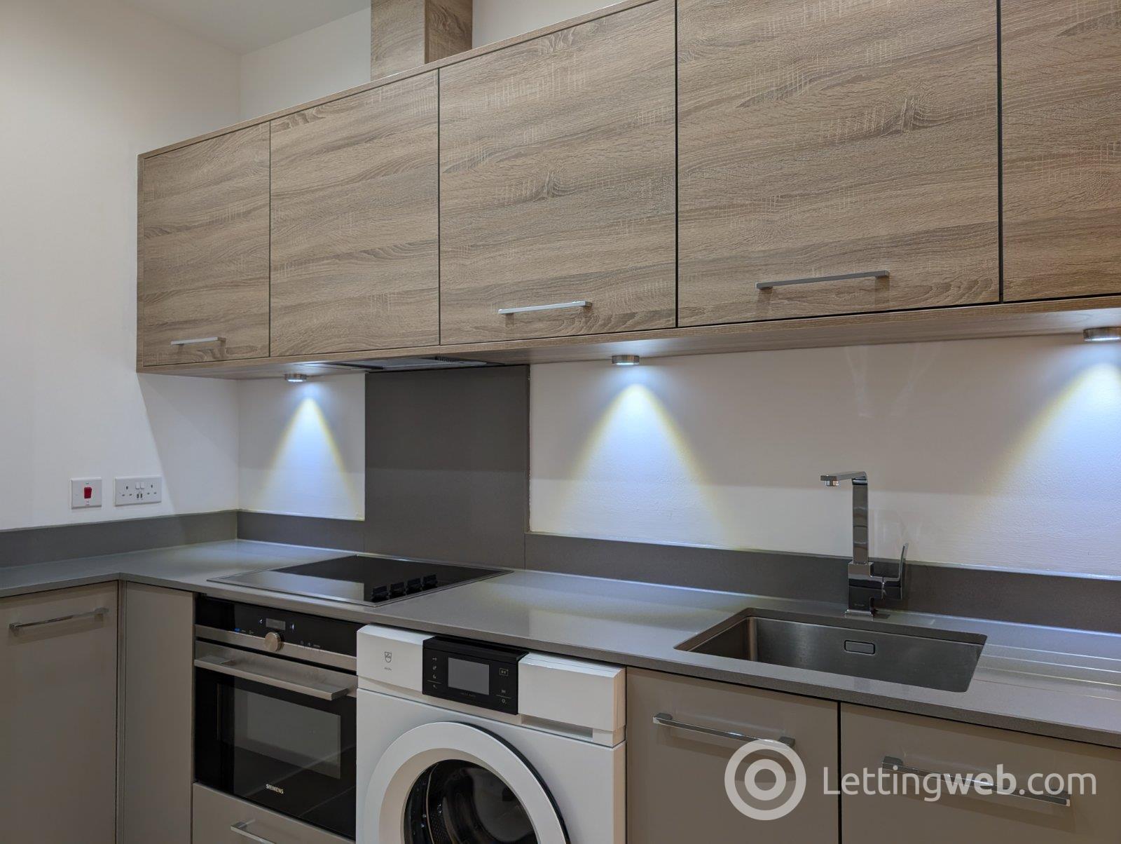 Property to rent in St Vincent Place, EH3