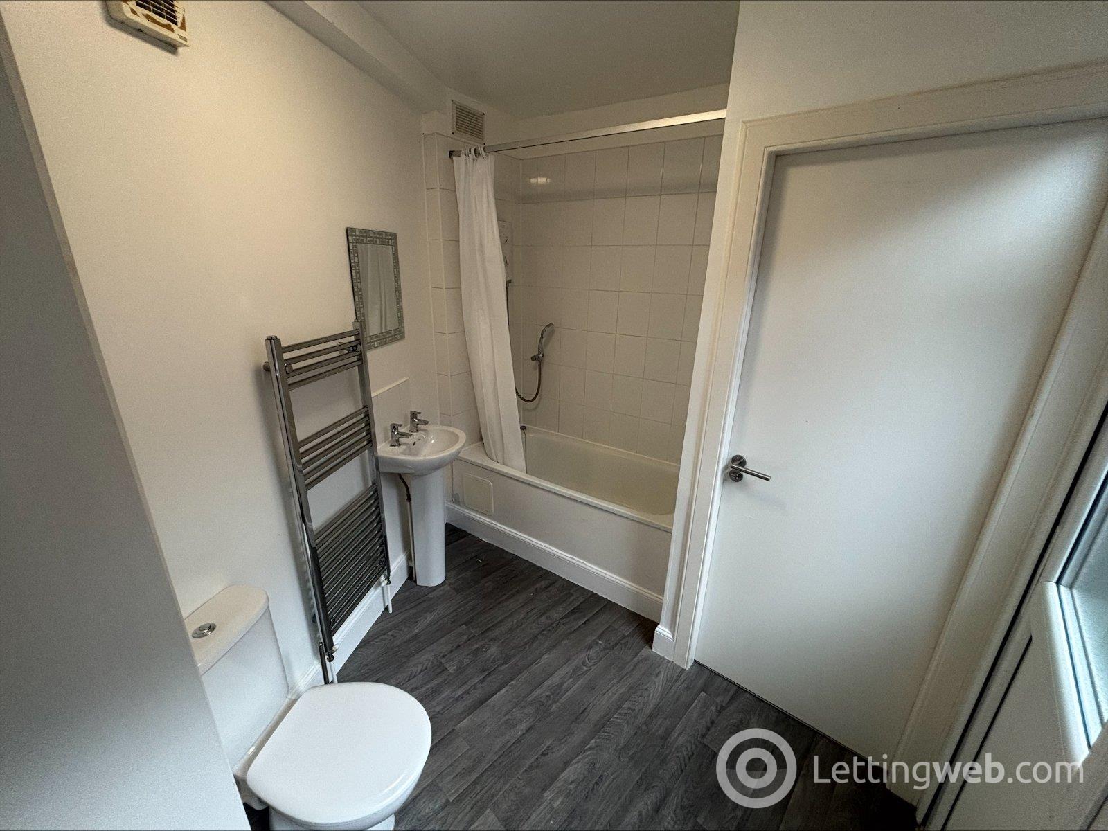 Property to rent in Raeburn Place, Edinburgh, EH4