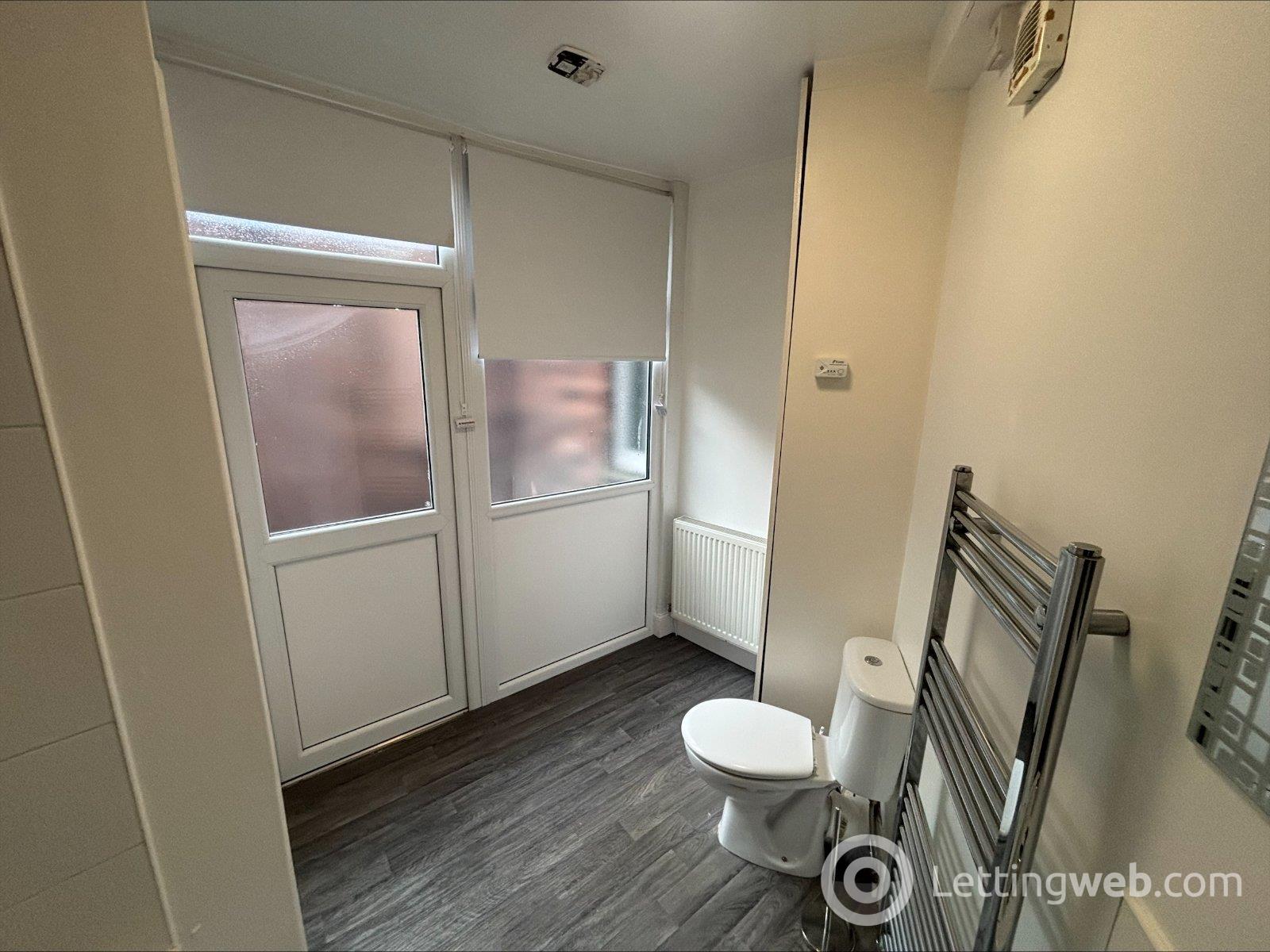 Property to rent in Raeburn Place, Edinburgh, EH4