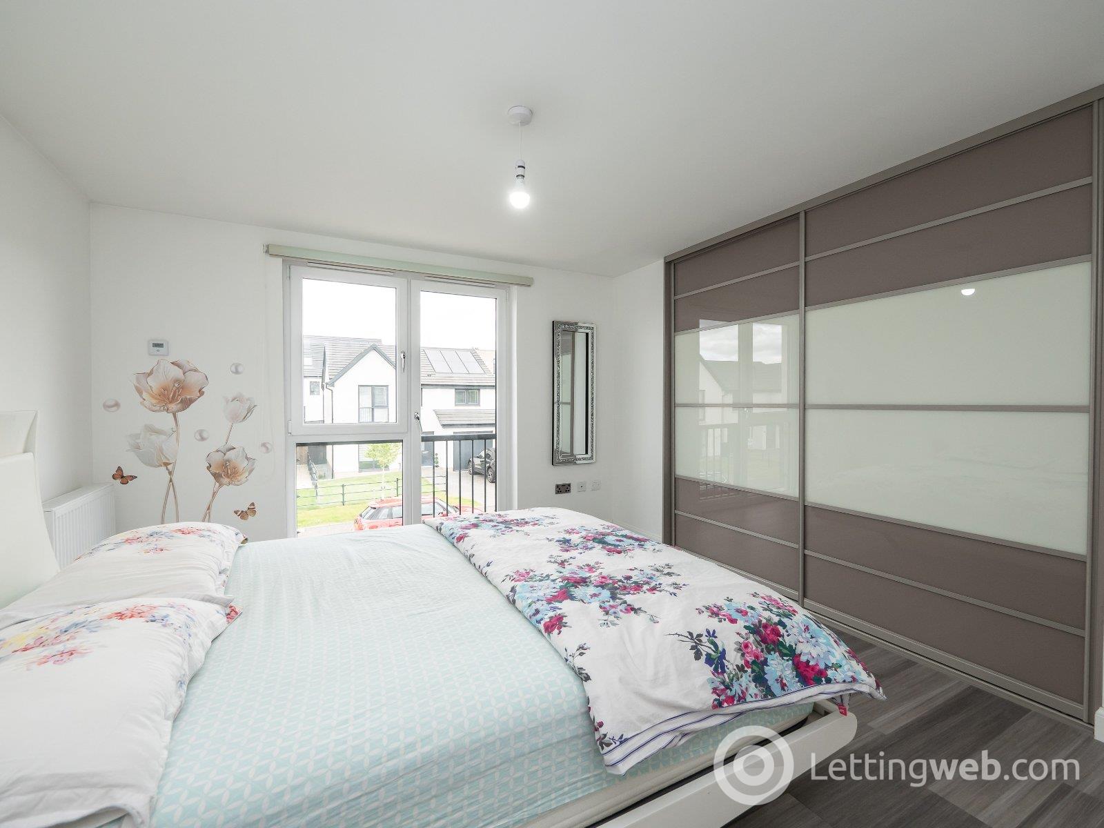 Property to rent in Meadowsweet Drive, Edinburgh, EH4