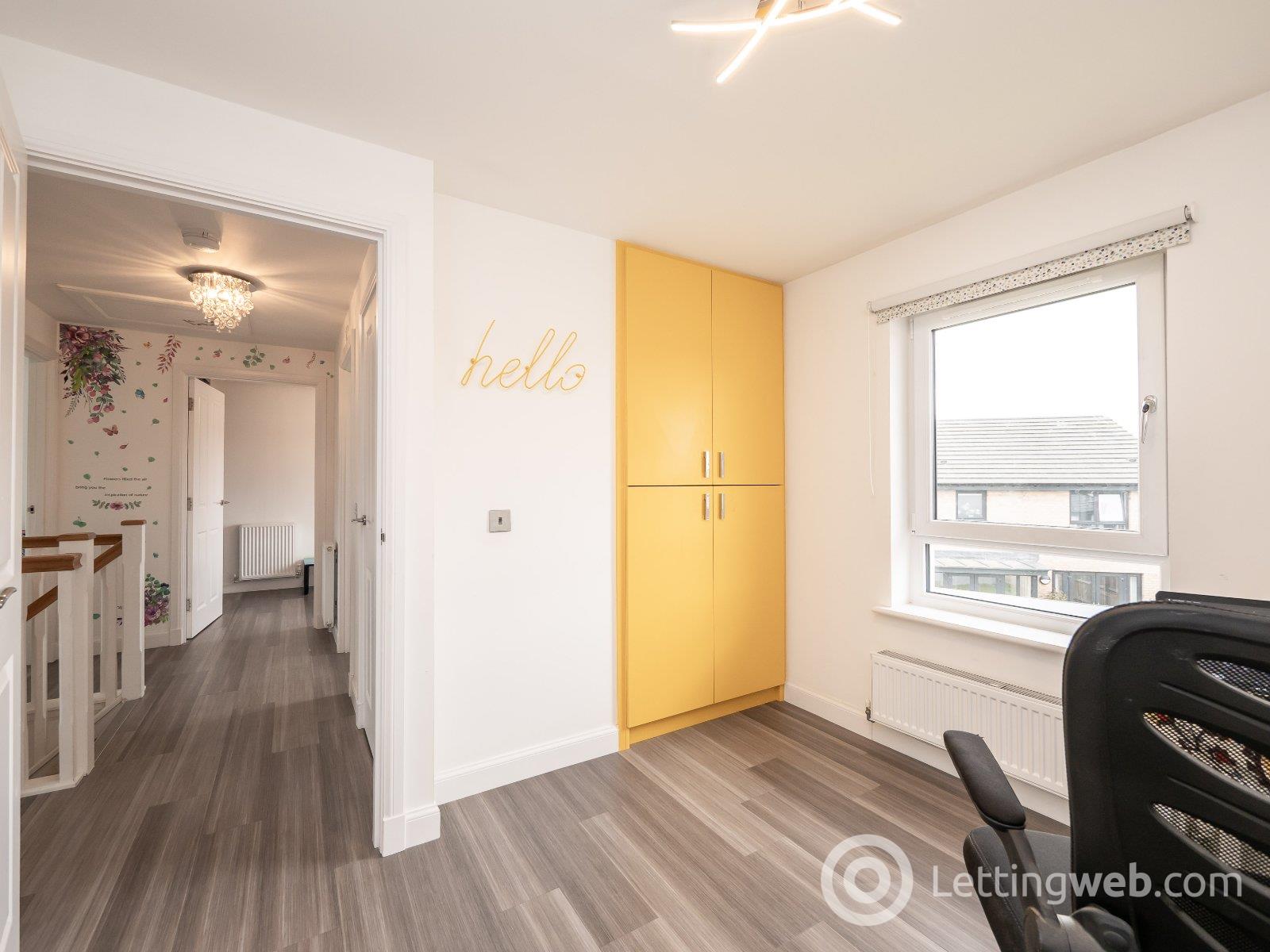 Property to rent in Meadowsweet Drive, Edinburgh, EH4