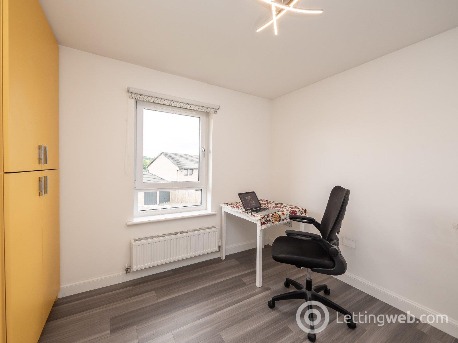 Property to rent in Meadowsweet Drive, Edinburgh, EH4