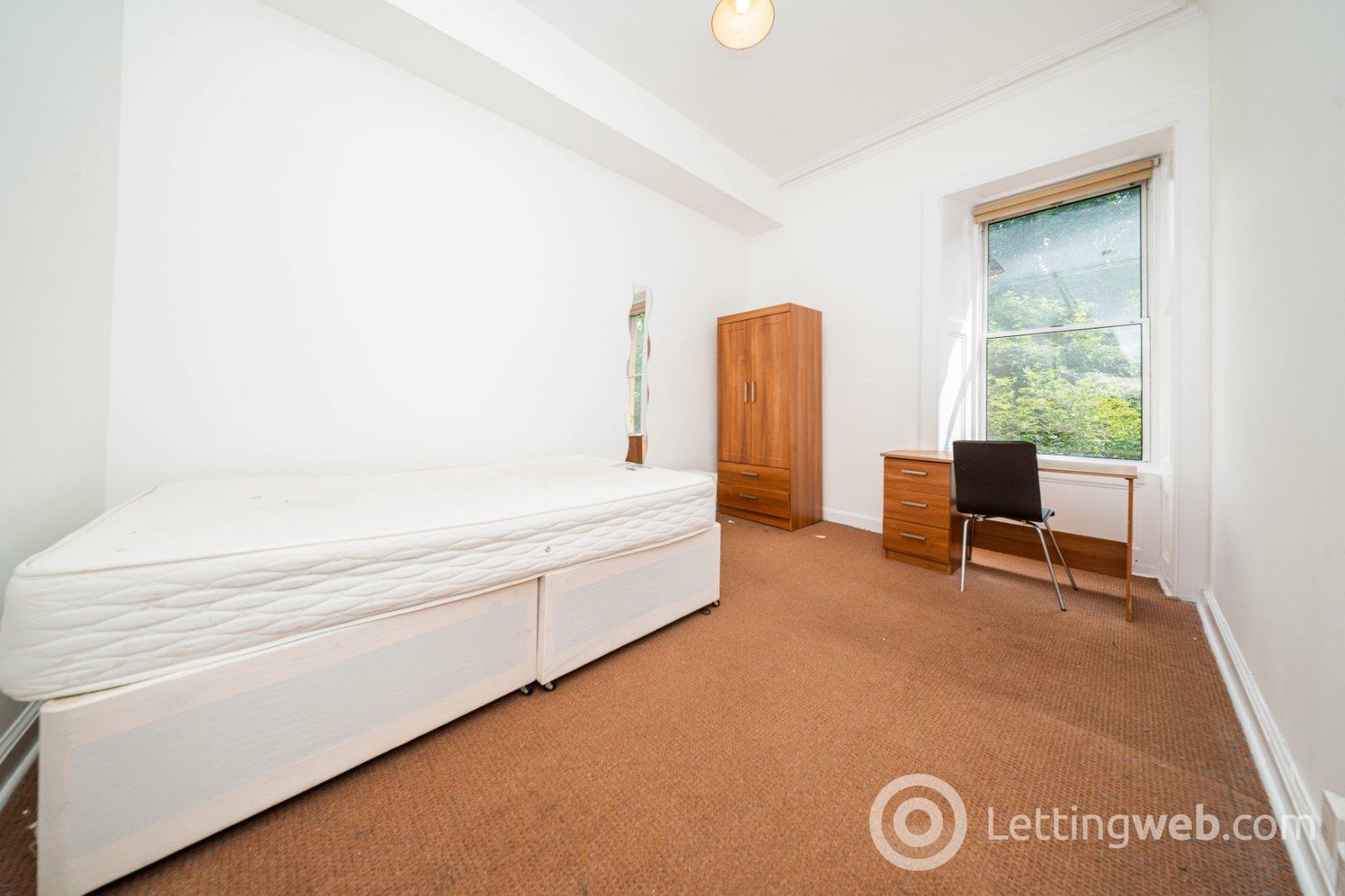 Property to rent in (1f2) Montague Street, Edinburgh, EH8