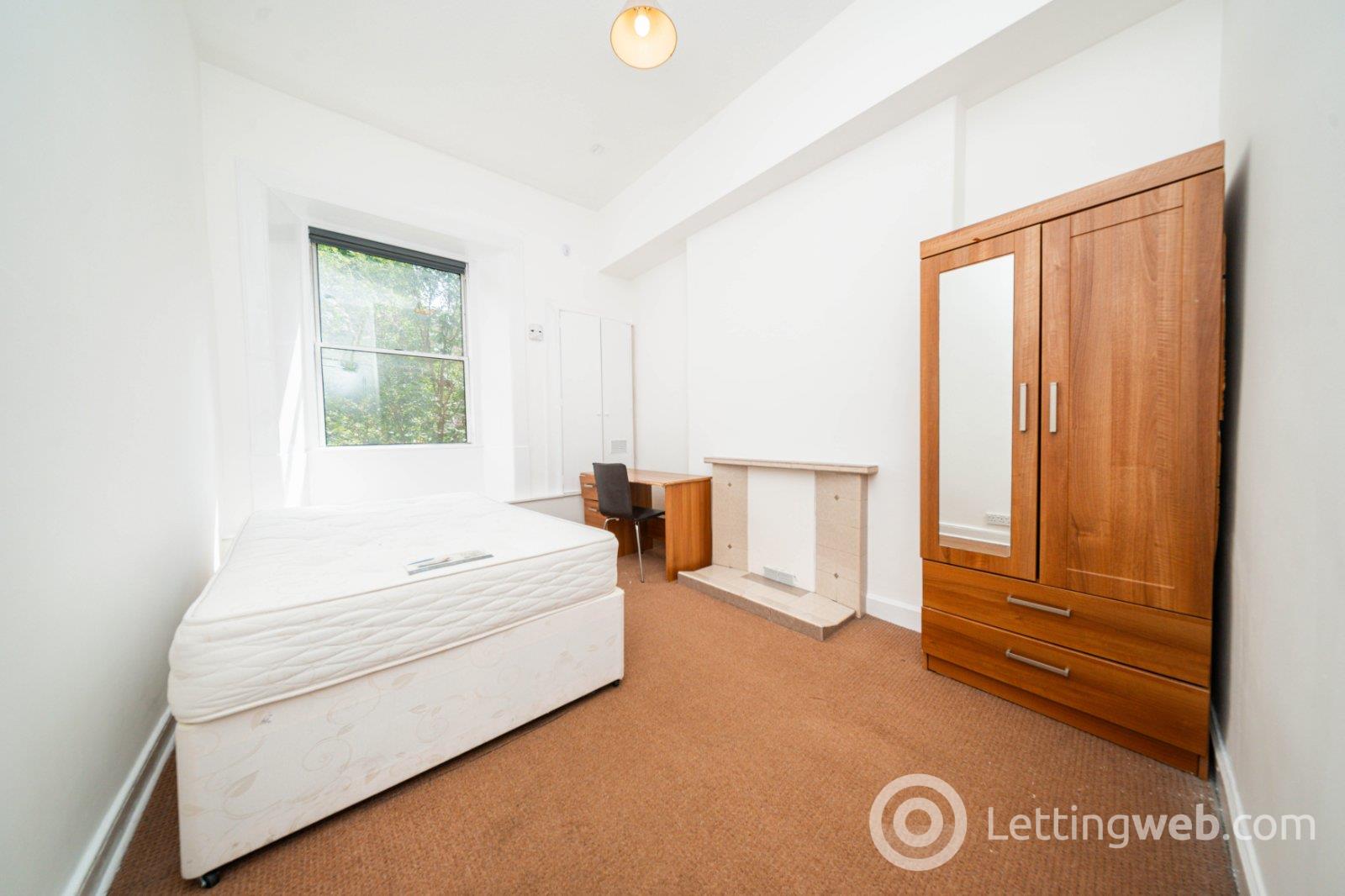 Property to rent in (1f2) Montague Street, Edinburgh, EH8