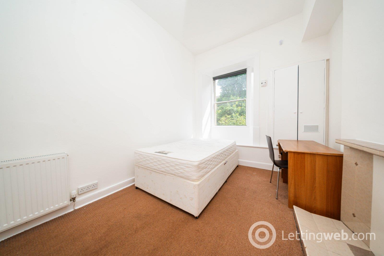 Property to rent in (1f2) Montague Street, Edinburgh, EH8